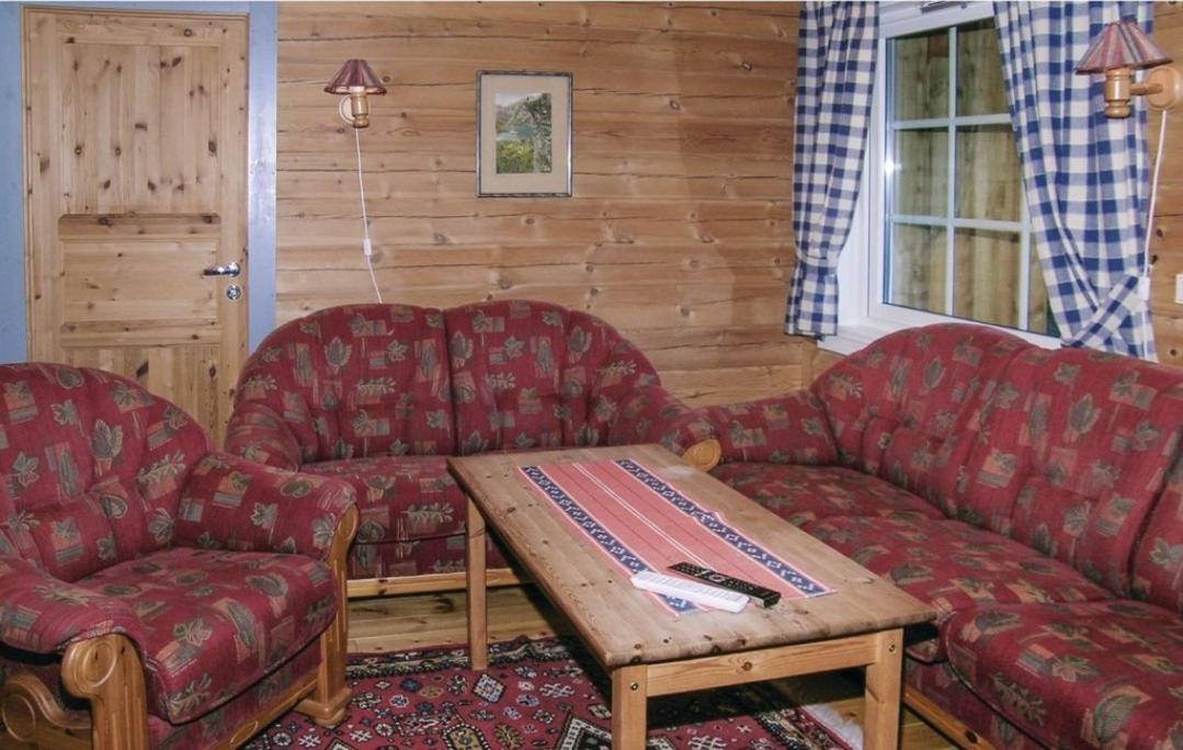 Timber Cabin Eresfjord Med Bat Til Leie Overas Exterior photo